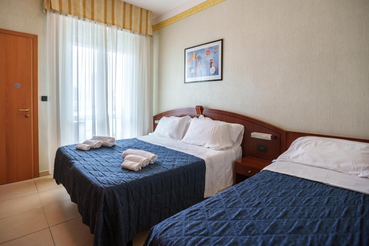 Hotel Rex Rimini Exterior photo