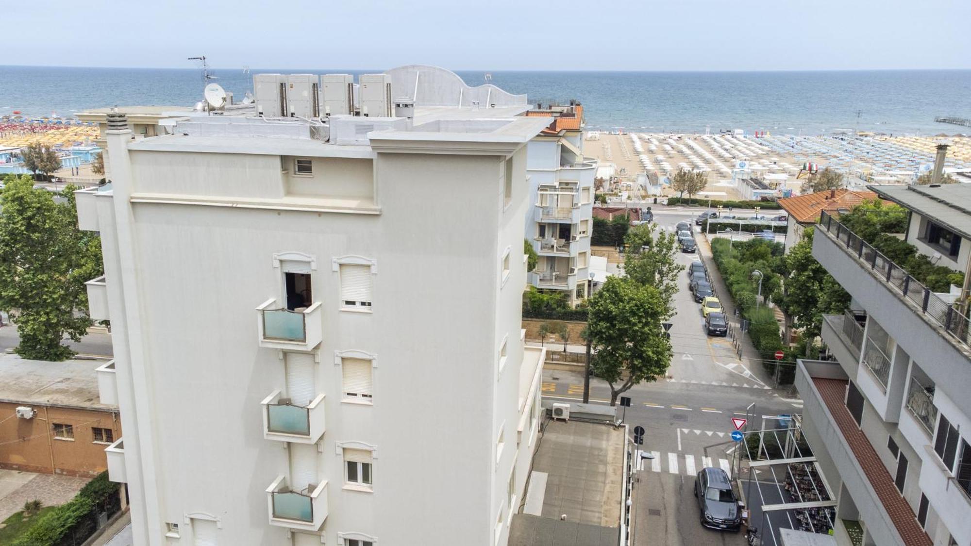 Hotel Rex Rimini Exterior photo