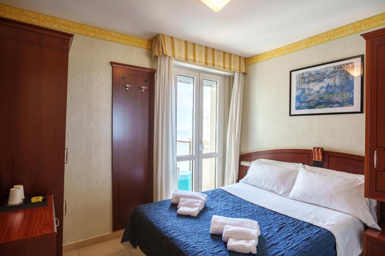 Hotel Rex Rimini Exterior photo