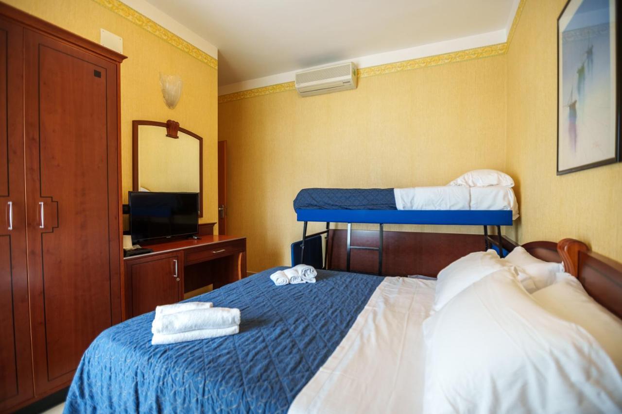 Hotel Rex Rimini Exterior photo