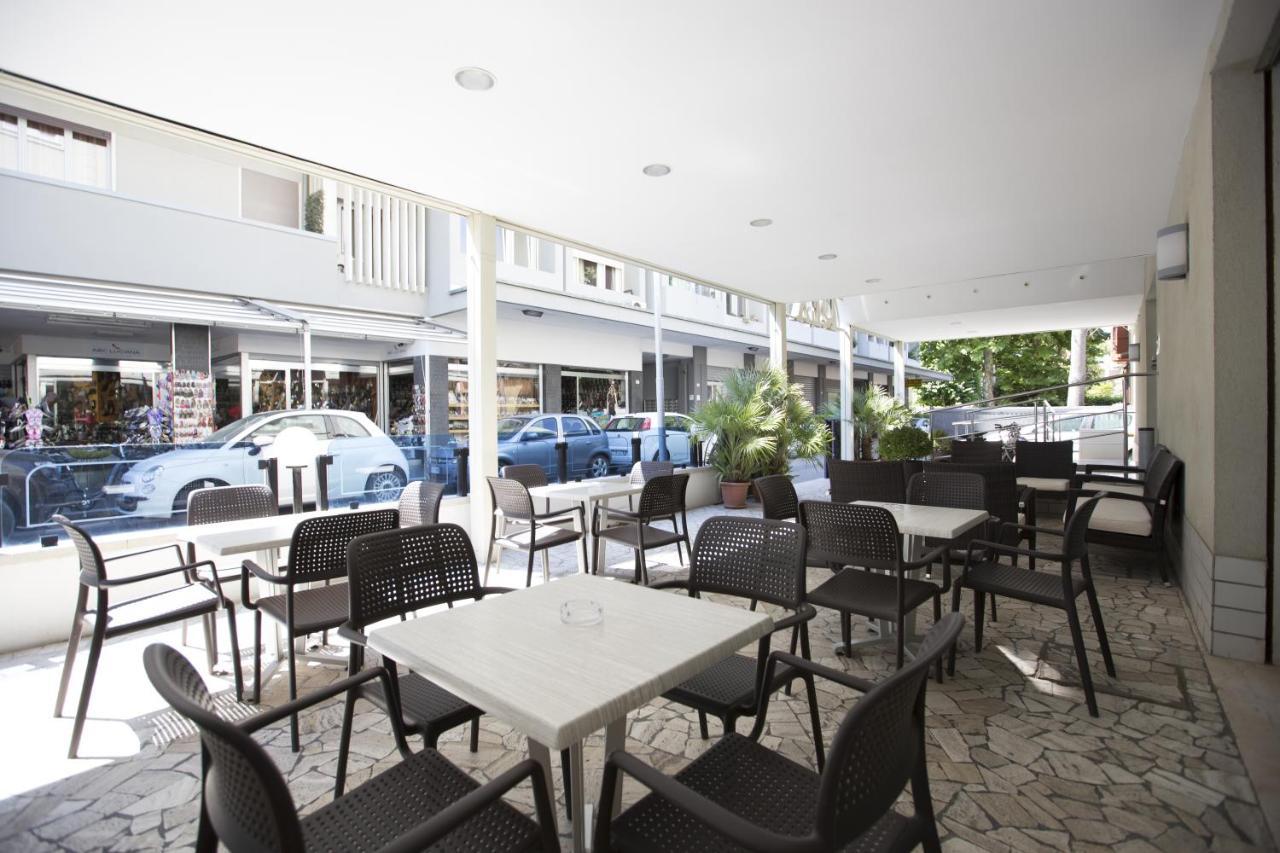 Hotel Rex Rimini Exterior photo